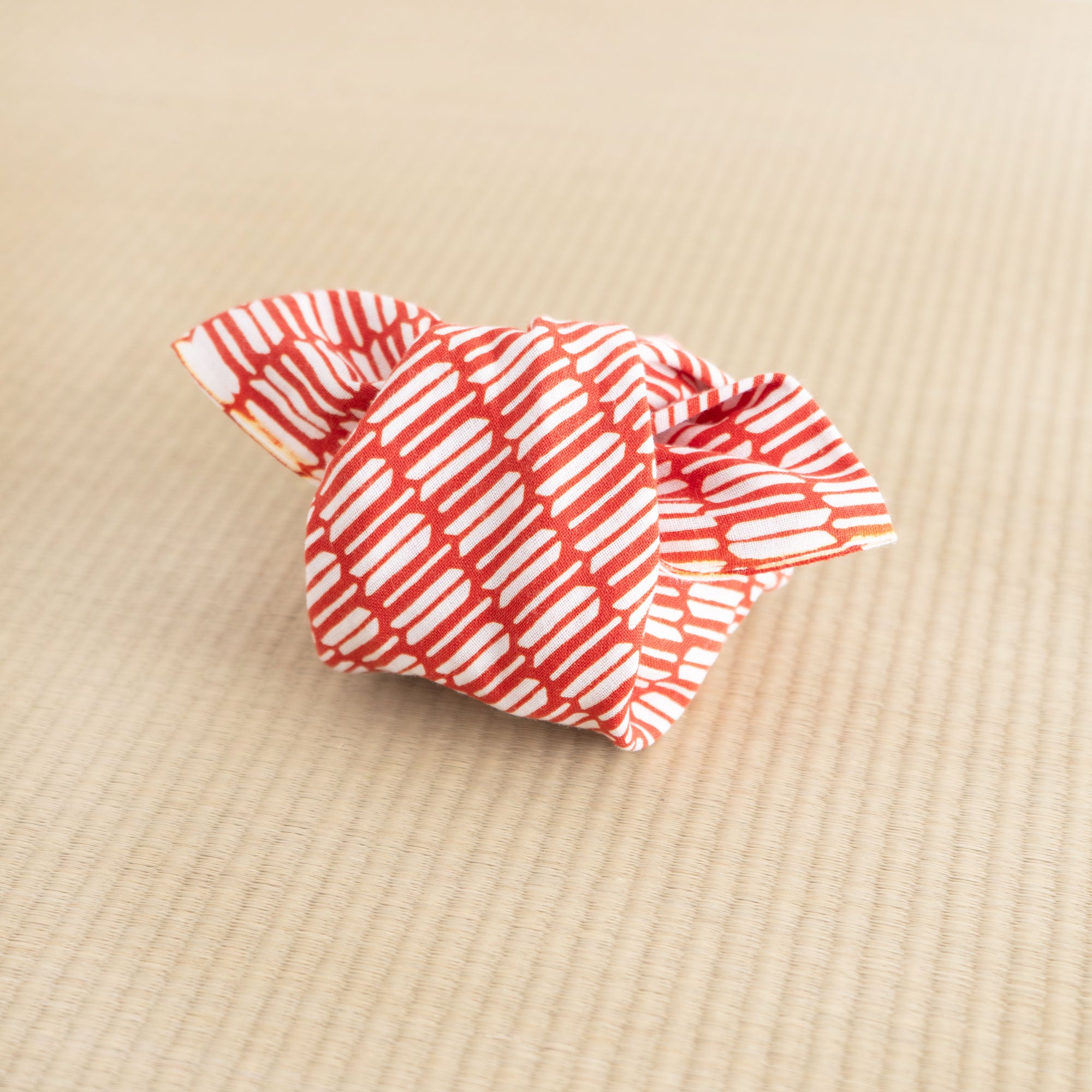 矢がすり 小 赤