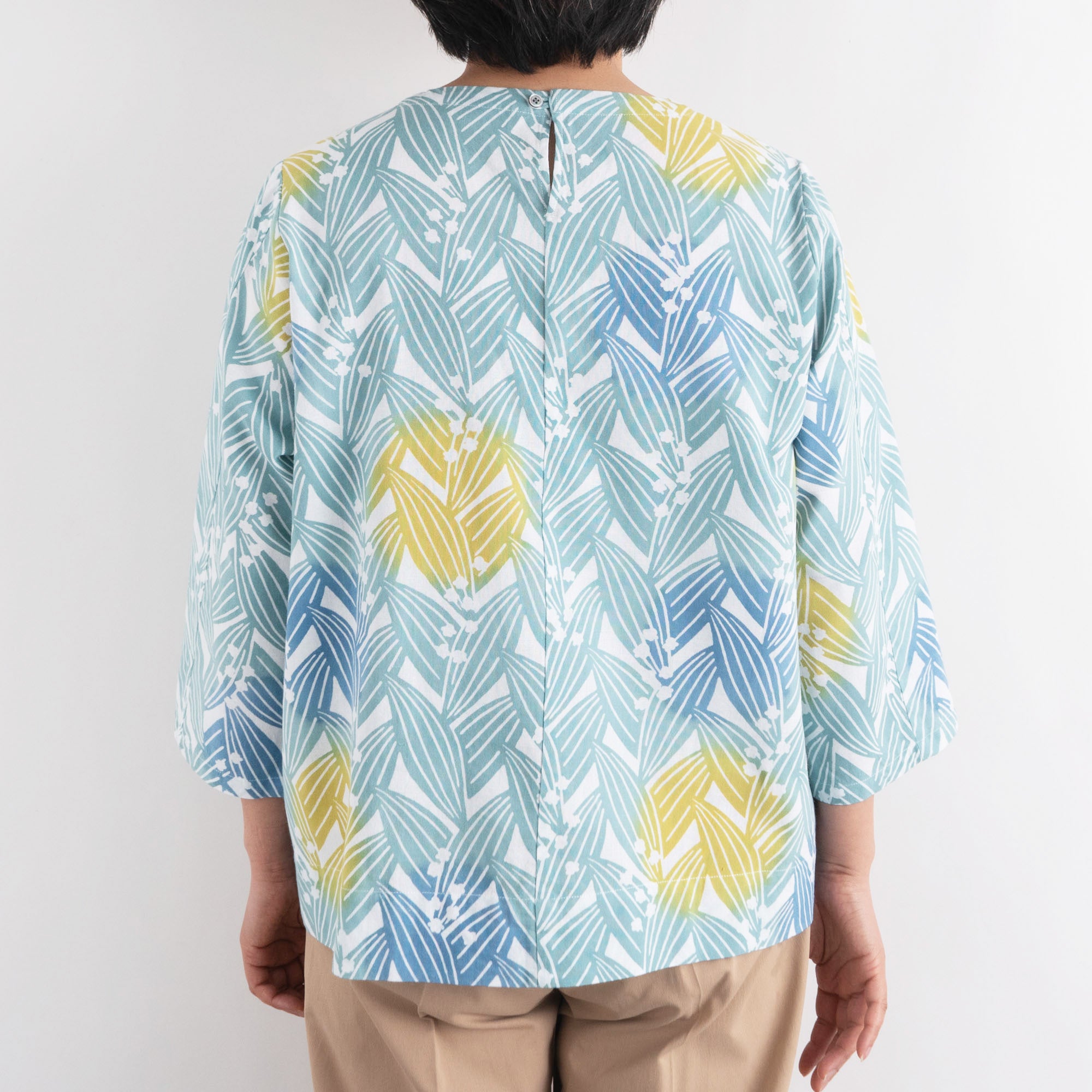 長袖かむり 雫すずらん 青ぼかし