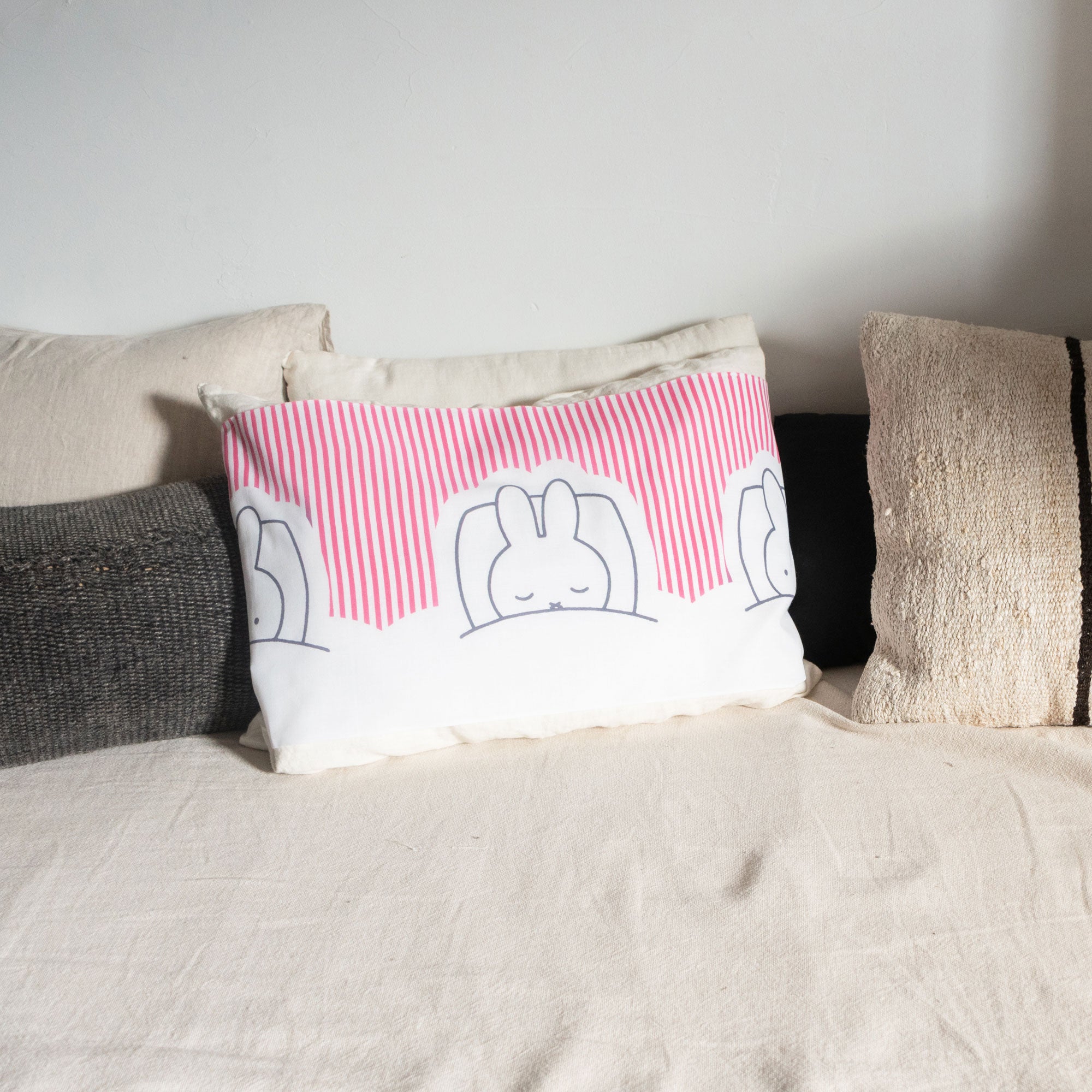 おひるねミッフィー ピンク