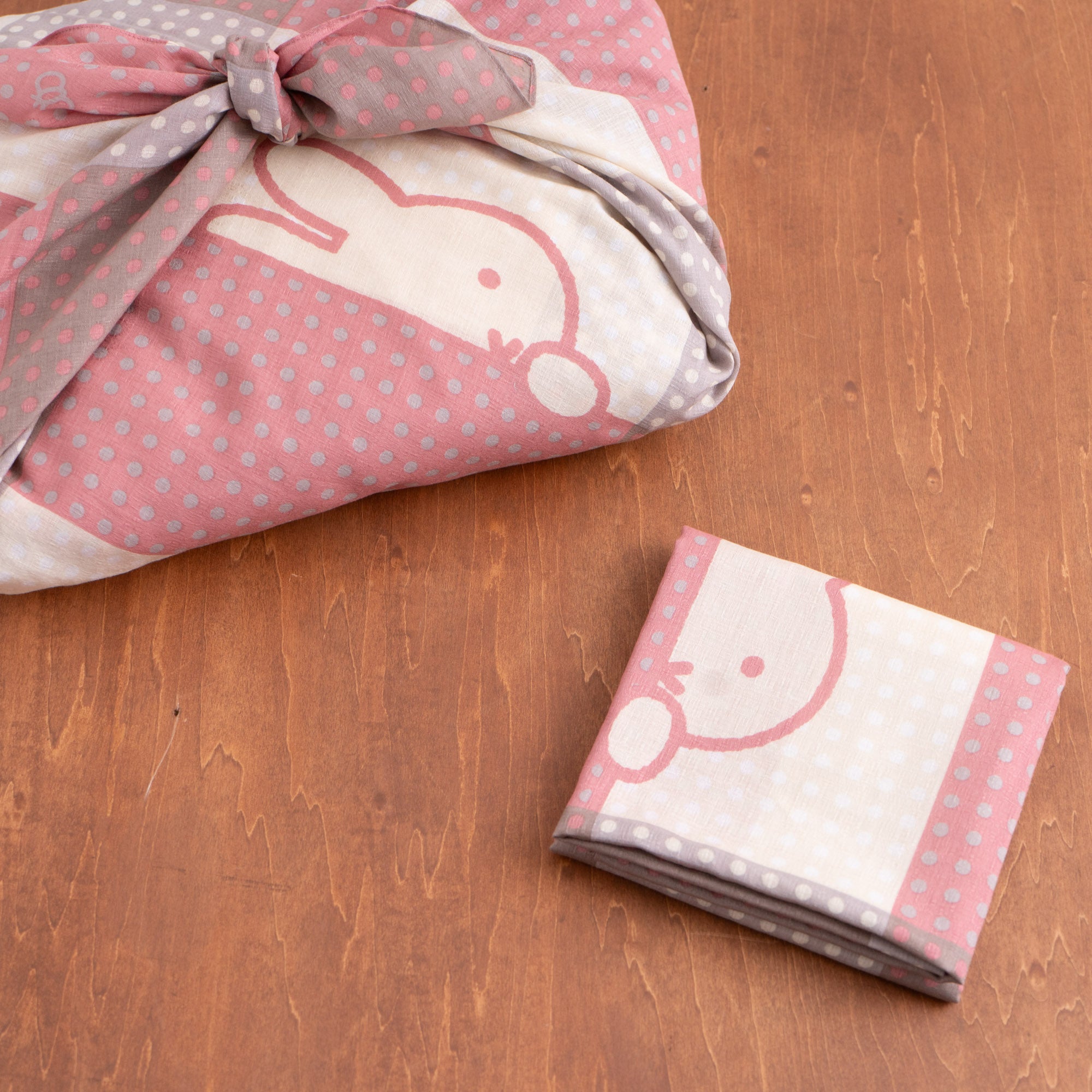 ミッフィーのふわり綿風呂敷 かくれんぼミッフィー