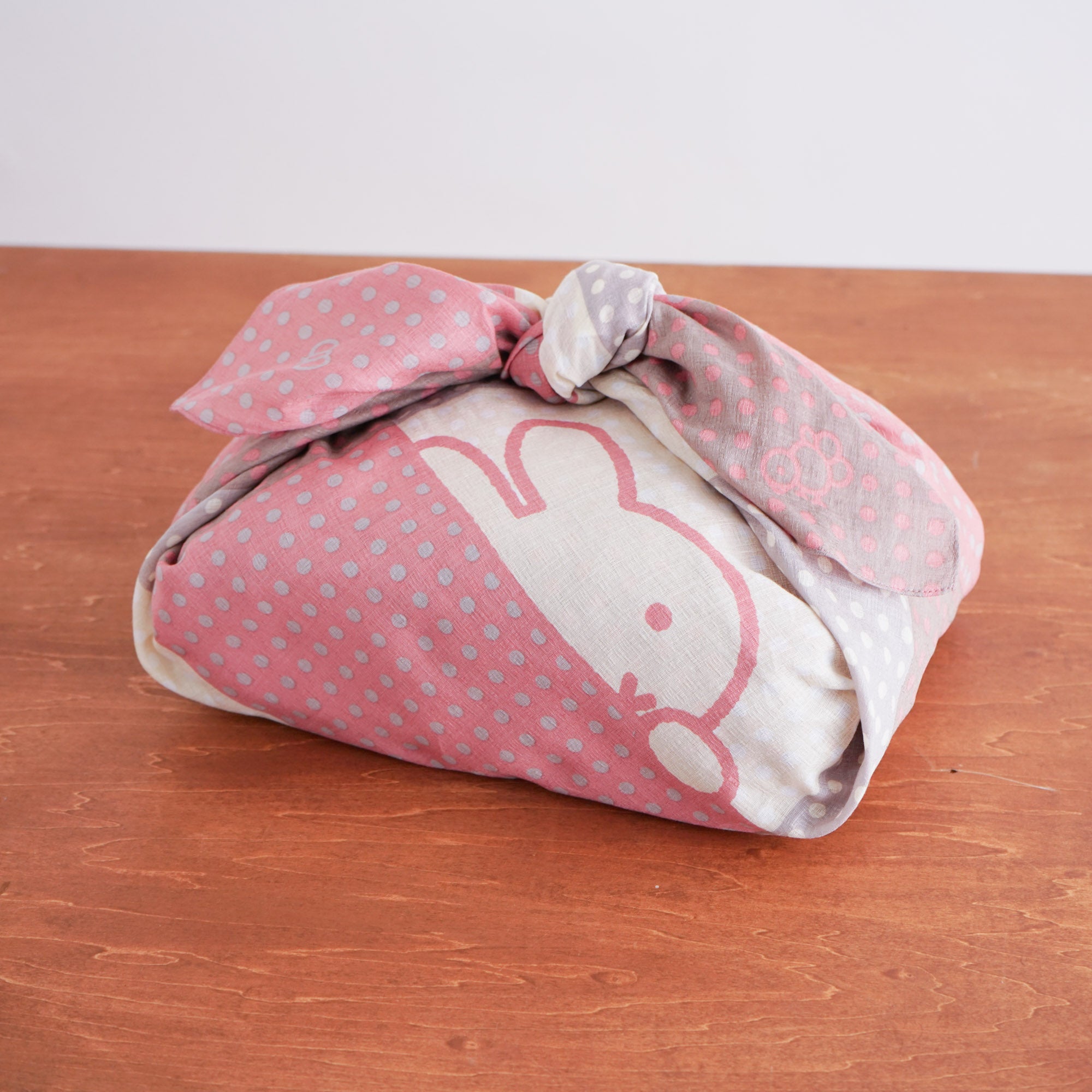 ミッフィーのふわり綿風呂敷 かくれんぼミッフィー