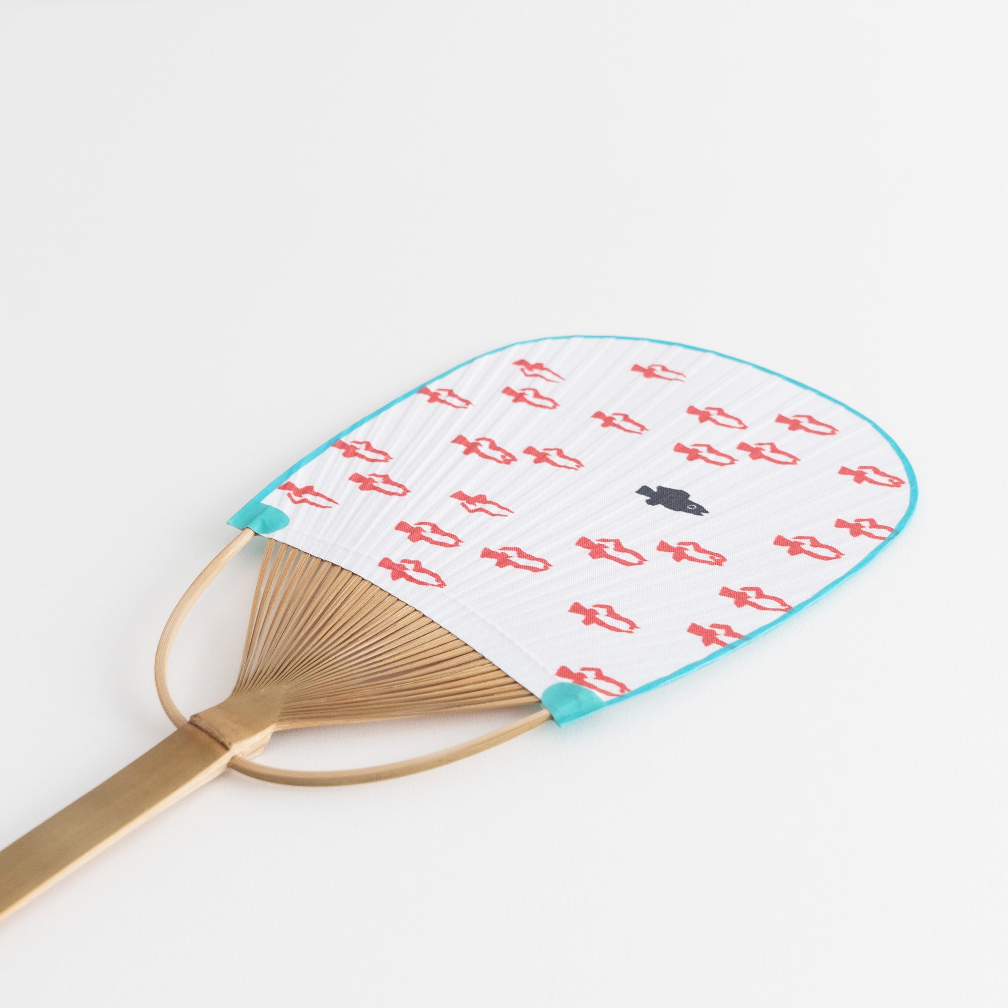 レオ・レオニ 小判型団扇 スイミー