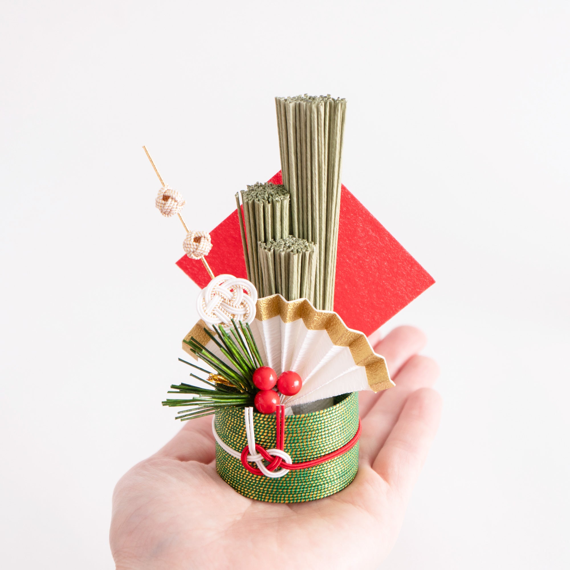 紅白梅のお正月6名様分30点セット お正月飾り 紅白梅 門松飾り｜仏壇・仏具の通販 なごみ工房 公式サイト